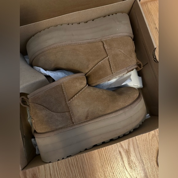 UGG classic ultra mini platform - Picture 4 of 10